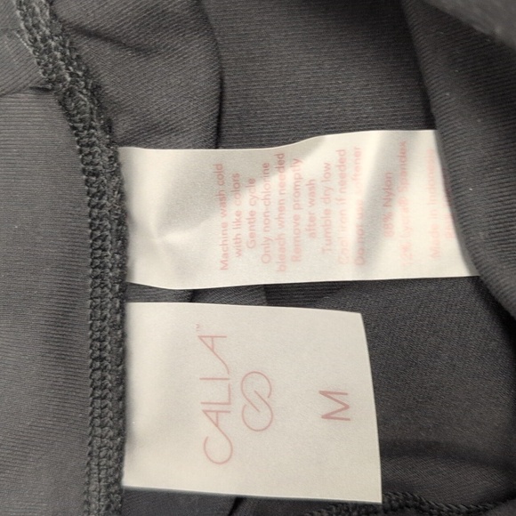 CALIA Women's Essentials Ultra High Rise 7” Black Bike Short women’s size M NWT - Picture 7 of 8